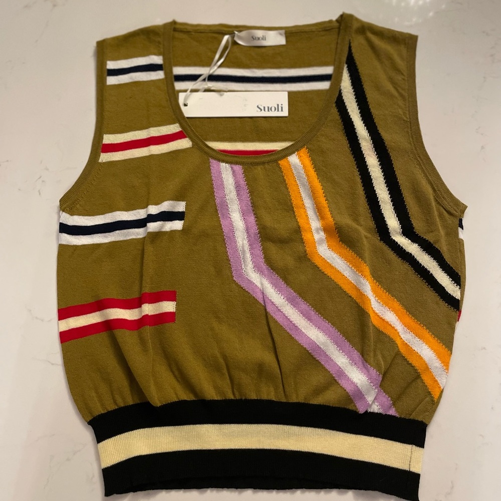 New colourful top NWT